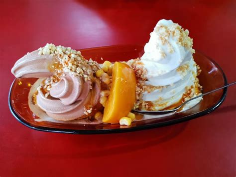 Premium Photo High Angle View Of Ice Cream In Plate On Table