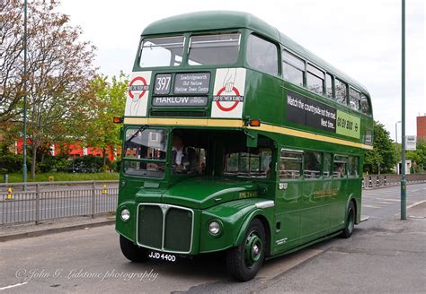 London Transport Country Area Aec Rourtemaster Park Roya Flickr