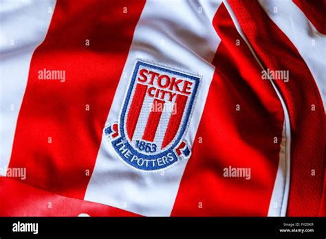 Red And White Football Shirt Hi Res Stock Photography And Images Alamy