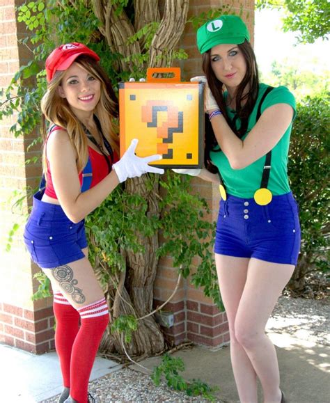 Super Mario & Luigi cosplay girls by Claire DEADfield » Esports Gags