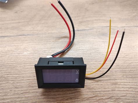 Цифровий вольтметр - амперметр 100 вольт 10 Ампер: 90 грн. - Прочая ...