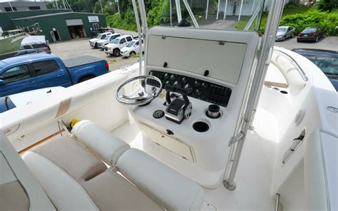 27 Boston Whaler 2004 270 Outrage For Sale