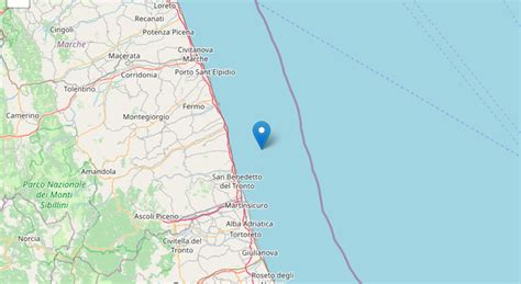 Terremoto Tra Marche E Abruzzo Scossa Di Magnitudo L Epicentro In