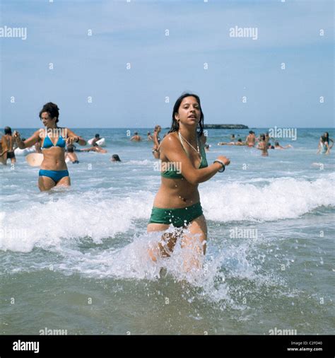 1970s Bikini Stockfotos 1970s Bikini Bilder Alamy
