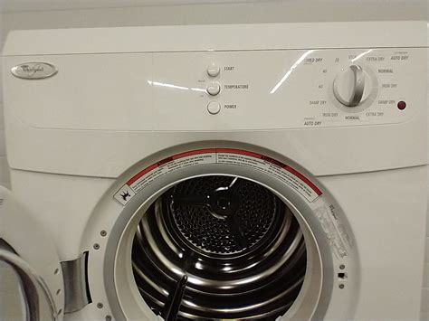 SET WHIRLPOOL APARTMENT SIZE WASHER WFC7500VW2 AND DRYER YWED7500VW