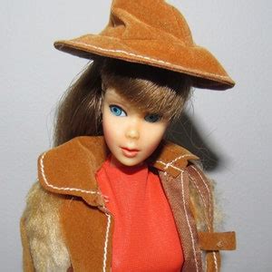 Vintage Beautiful Brunette Standard Barbie 1190 Circa 1967 In Rare HTF Vintage European Barbie