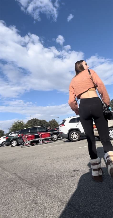 Pretty Blonde In Leggings OC Spandex Leggings Yoga Pants Forum