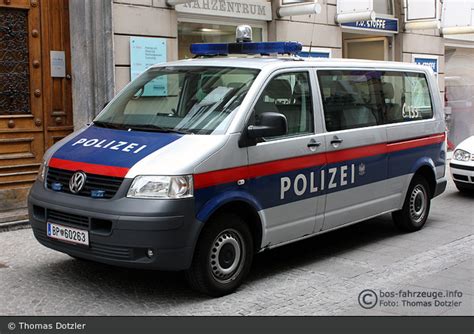 Einsatzfahrzeug BP 60263 Volkswagen Transporter T5 HGruKw A D