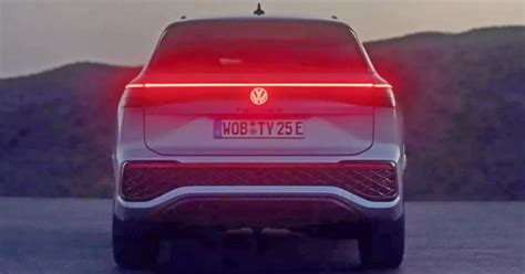 Le Volkswagen Tayron grand frère du Tiguan commence à se montrer