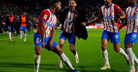 El Girona le ganó sobre el final al Celta y escaló a la punta Olé