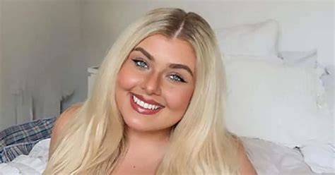 Plus Size Model Strips Naked For Sexy Bath Picture Daily Star