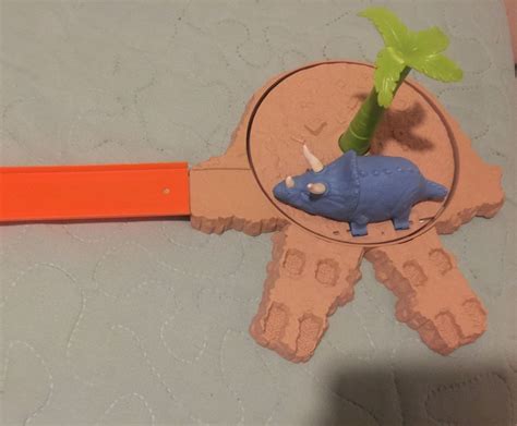 Hot Wheels Dino Spinout Track Set Brinquedo Hot Wheels Usado 25660930 Enjoei