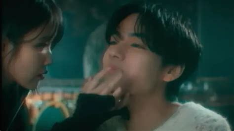 Iu Gandeng V Bts Di Video Klip Single Terbarunya Love Wins All Bikin