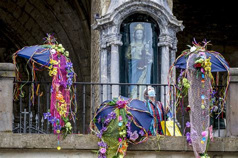 Fotos Las Flores Engalanan Las Esculturas Del Centro De Vitoria El