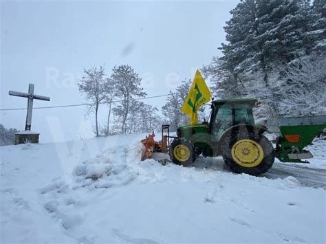 Maltempo Coldiretti Mobilitati 200 Trattori Contro Neve E Gelo