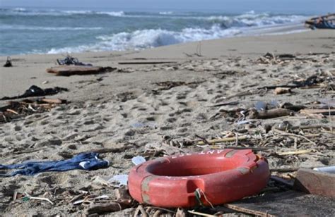 Riflessione Savagnone I Fatti Della Tragedia Di Crotone E La