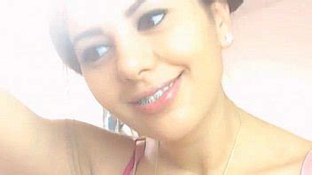 Busty Brunette Toys Her Pussy On Webcam XNXX