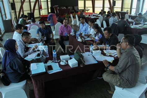 Uji Kompetensi Wartawan Di Makassar ANTARA Foto