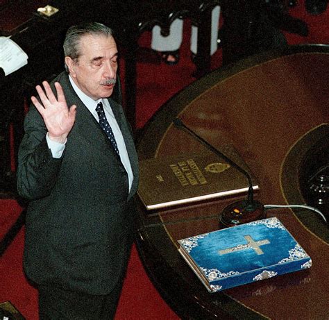 48 fotos de la vida de Raúl Alfonsín un emblema de la democracia