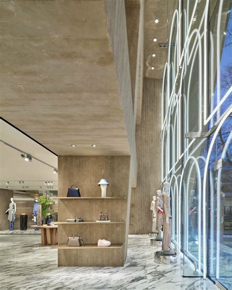 Palazzo Fendi Omotesando Modernizes Classic Roman Architecture And