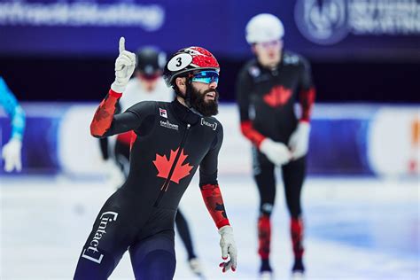 Steven Dubois remporte lor au 500m et mène le Canada vers la victoire