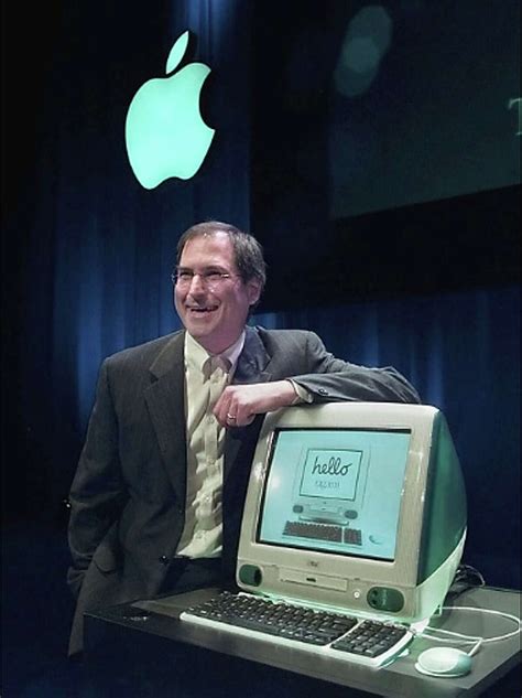 Steve Jobs resigns as Apple CEO