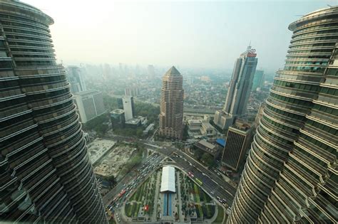 A tour of the Petronas Towers, Kuala Lumpur (Pictures) - CNET