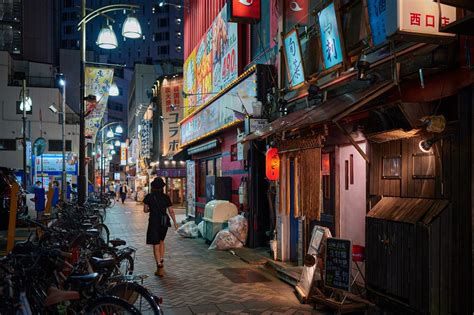 夜の繁華街 一期一写