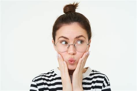 Premium Photo Close Up Portrait Of Cute Girl In Glasses Holds Hands