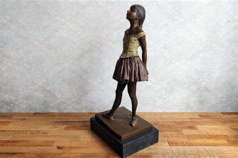 Malá tanečnice Degas Bronzová socha La Petite Danseuse de Quatorze Ans