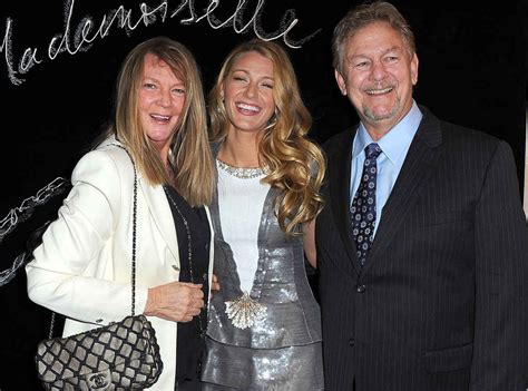 Blake Lively Family Photos, Husband, Siblings, Children Names, Age