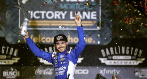 Kyle Larson Wins Cook Out Southern To Advance In Nascar Cup