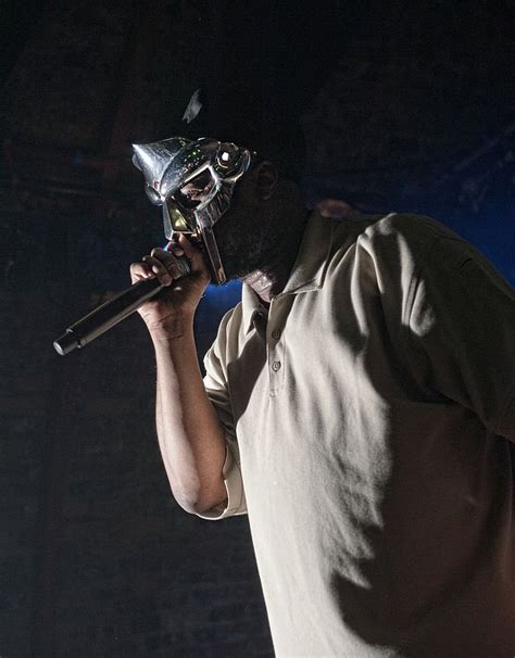 Le C L Bre Rappeur Masqu Mf Doom Est Mort Faits Sur Cette L Gende