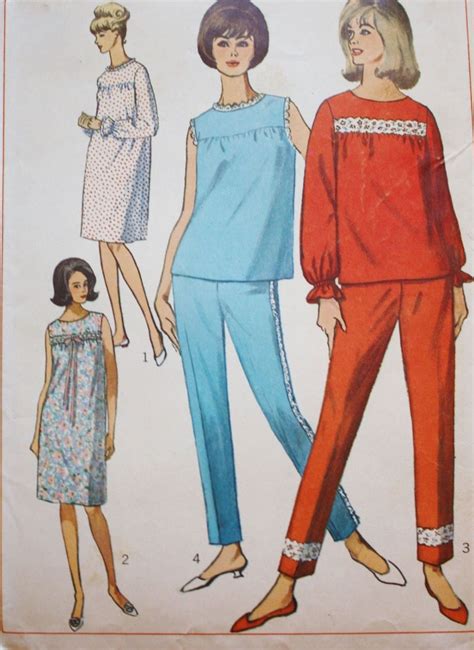 1960s Simplicity 6277 Sleepwear Pajamas And Nightie Bust 31