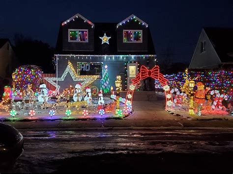 Twinkle Tour Reginas Must See Christmas Light Displays For 2023