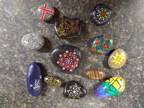 Small rocks I recently painted. : r/rockpainting