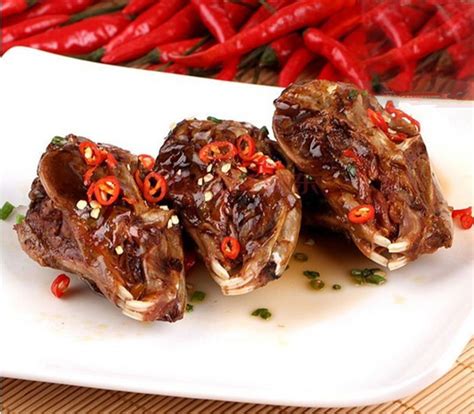 Купить Кролик мясо кролика/d 10个包邮 四川特产美食零食 卤味麻辣兔头 非双流老妈另有冷吃兔 в ...