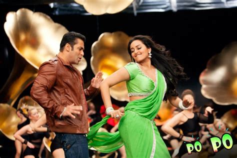 Sonakshi Sinha Latest Green Saree Images Sonakshi Sinha Hot Navel In Green Saree Photo Stills