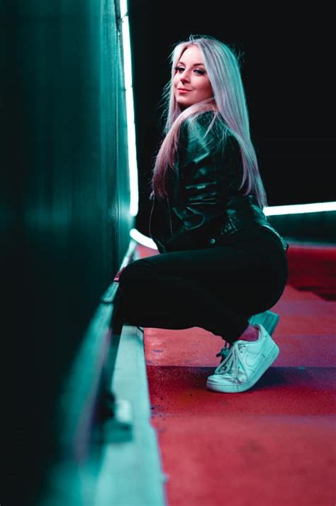 Sara S 19 Photos XXX Porn Album 168841