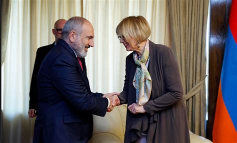 Nikol Pashinyan and Helga Maria Schmid discussed issues related tօ