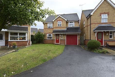 4 Bedroom Detached House Holliday Close Sn25 Property Search Strike