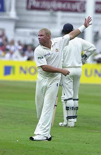 Shane Warne bowling study, (2), 2001 | ESPNcricinfo.com