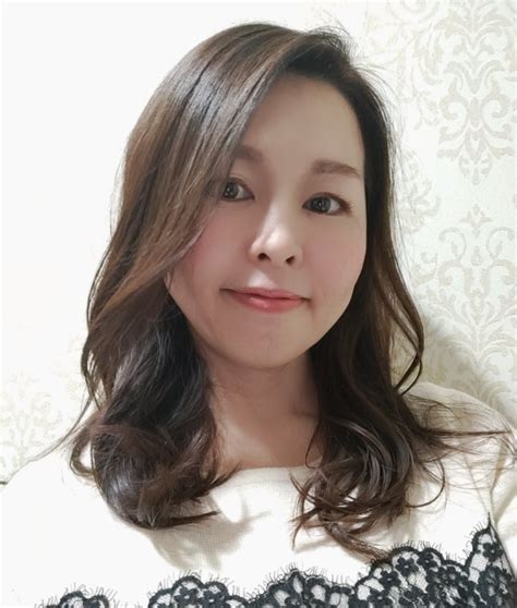 食器を洗いながらでもできる美活♡ 45歳からの整形級アンチエイジング♡周波数美容を使った新美容