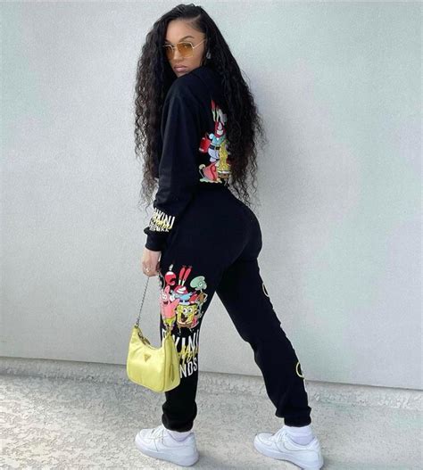 That Ass Doe Scrolller