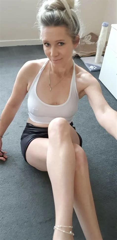 Amateur Hot Milf Pics XHamster