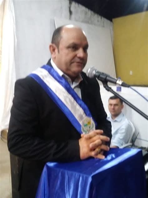 Vilson Ferraz Toma Posse Como Prefeito De Santa Luzia Do Paru