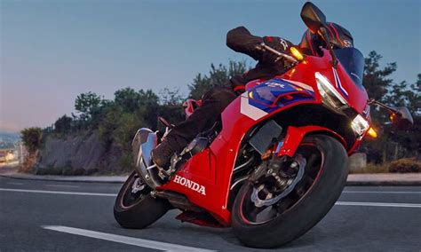 2024 Honda CBR400R Unveiled - All About The Tech world!