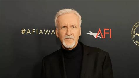 Le réalisateur du Titanic James Cameron a averti les explorateurs de