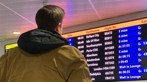 This Lad Came Up With The Best Way To Dodge Ryanair S New Baggage Fees