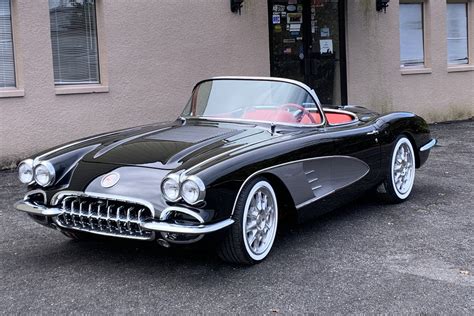 1958 CHEVROLET CORVETTE CUSTOM CONVERTIBLE